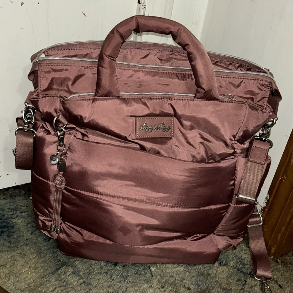 Itzy Ritzy convertible backpack